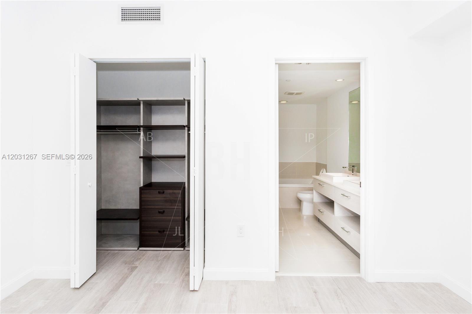 45 SW 9 Street #3806, Miami FL 33130