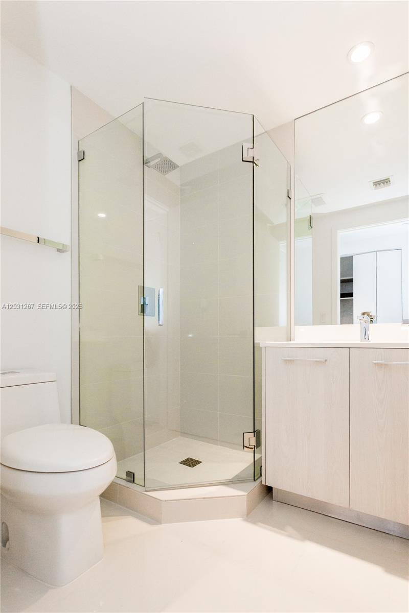 45 SW 9 Street #3806, Miami FL 33130
