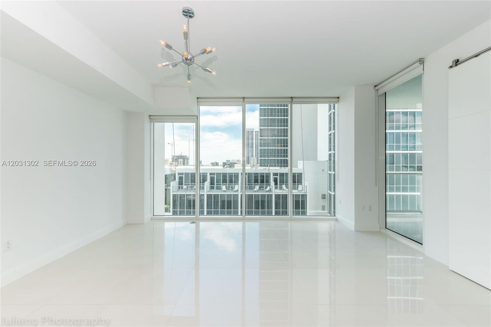 1040 Biscayne Blvd #1205, Miami FL 33132