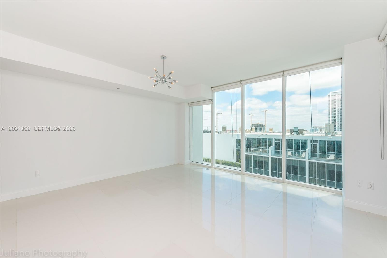 1040 Biscayne Blvd #1205, Miami FL 33132