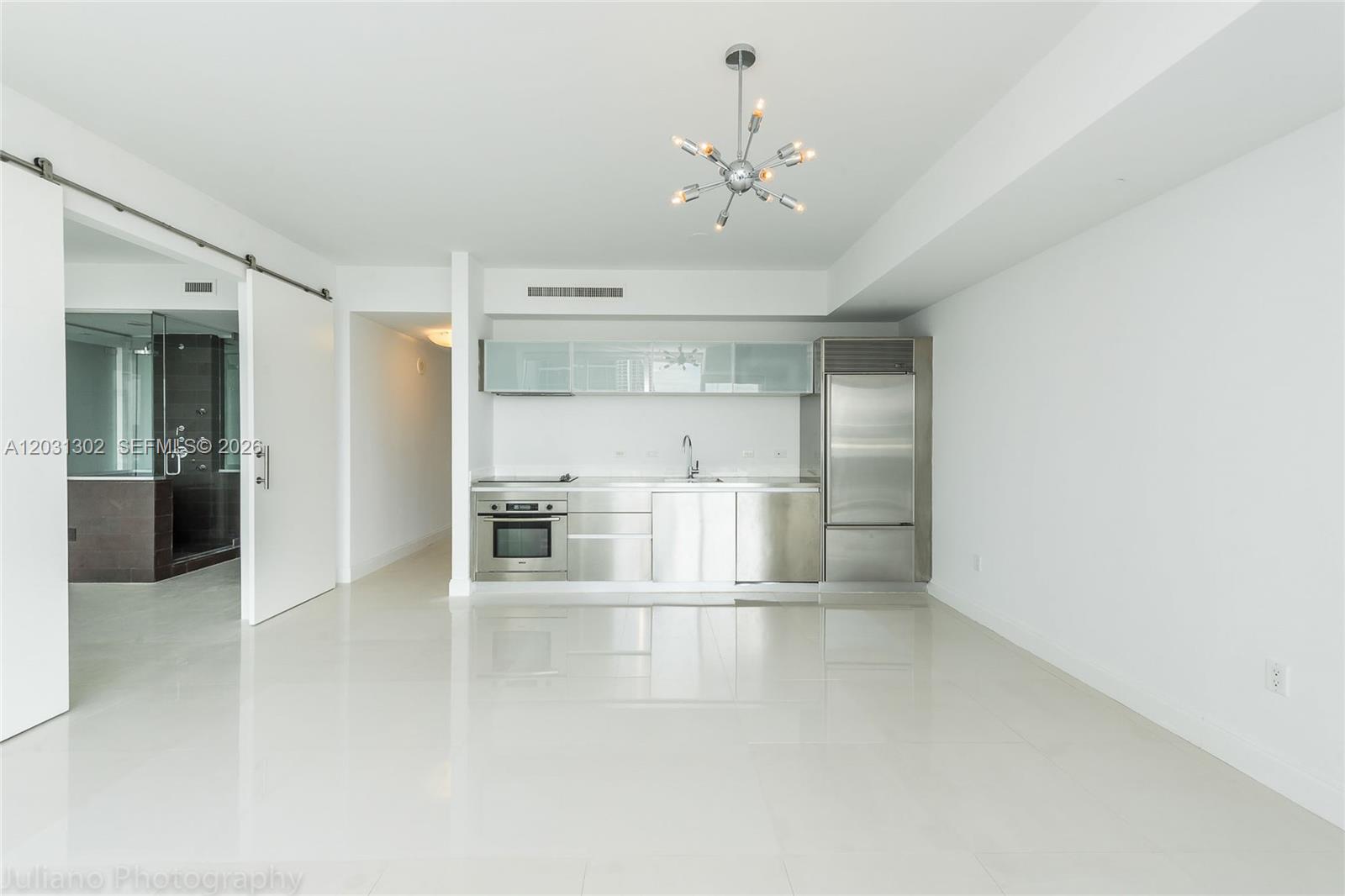 1040 Biscayne Blvd #1205, Miami FL 33132