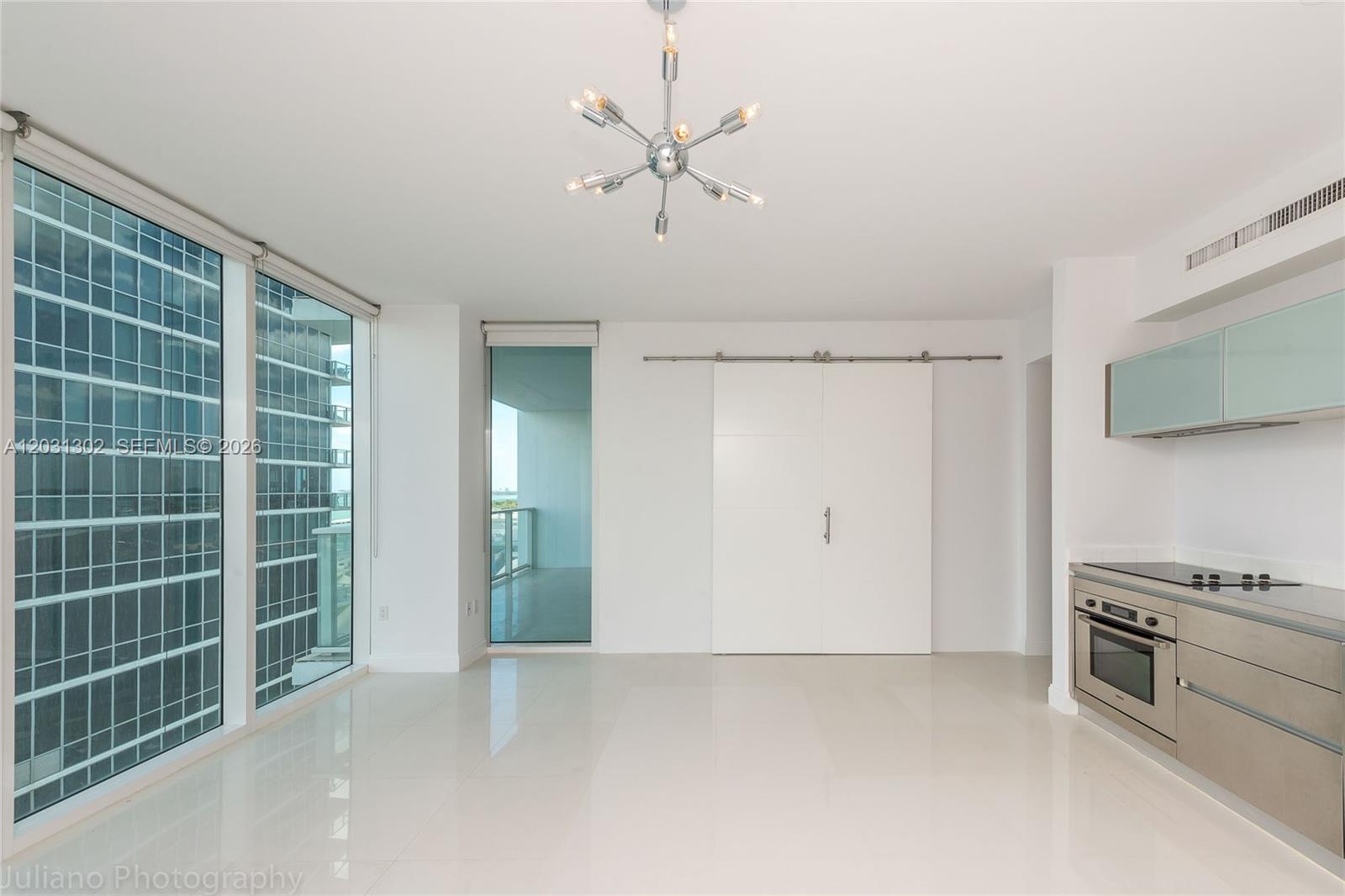 1040 Biscayne Blvd #1205, Miami FL 33132