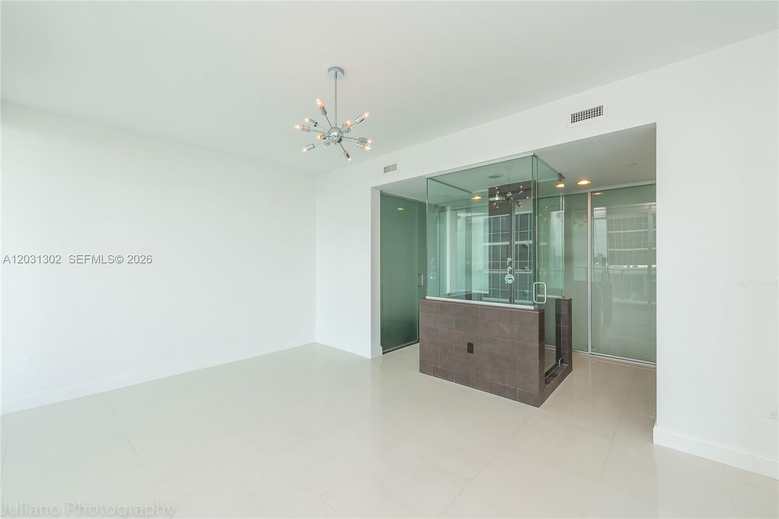 1040 Biscayne Blvd #1205, Miami FL 33132