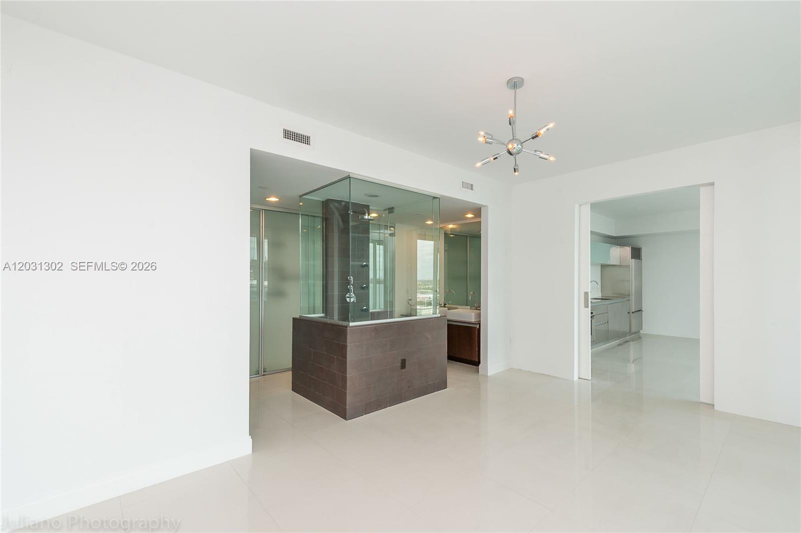 1040 Biscayne Blvd #1205, Miami FL 33132