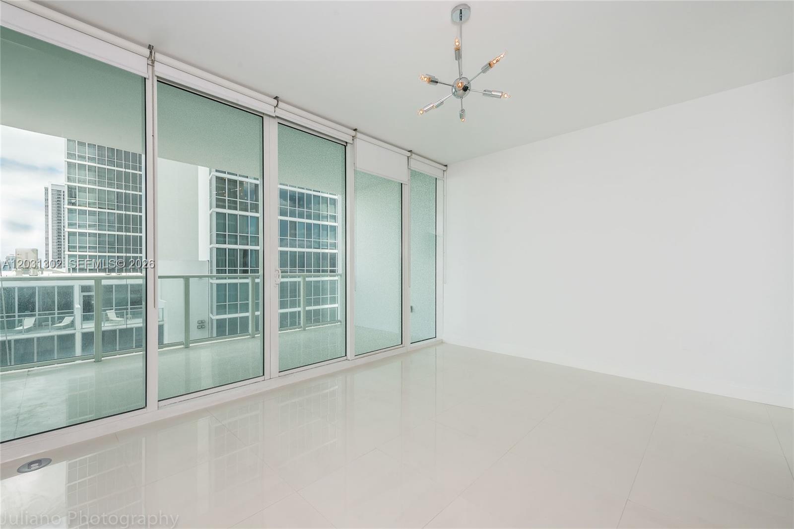 1040 Biscayne Blvd #1205, Miami FL 33132