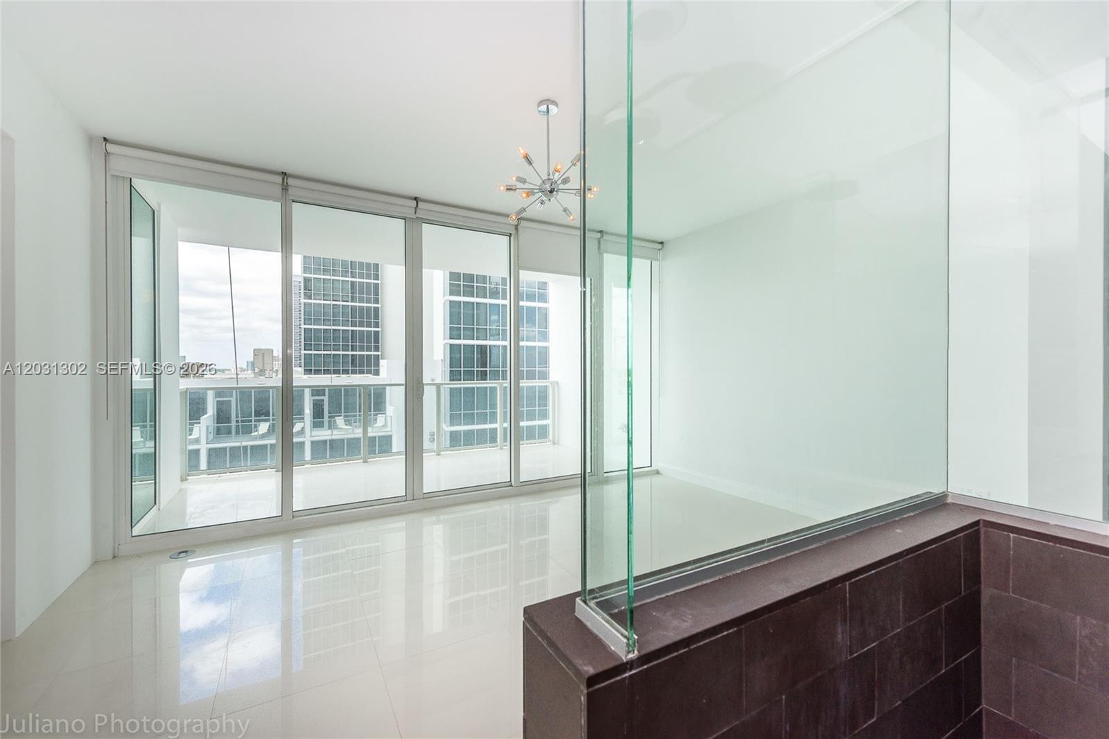 1040 Biscayne Blvd #1205, Miami FL 33132