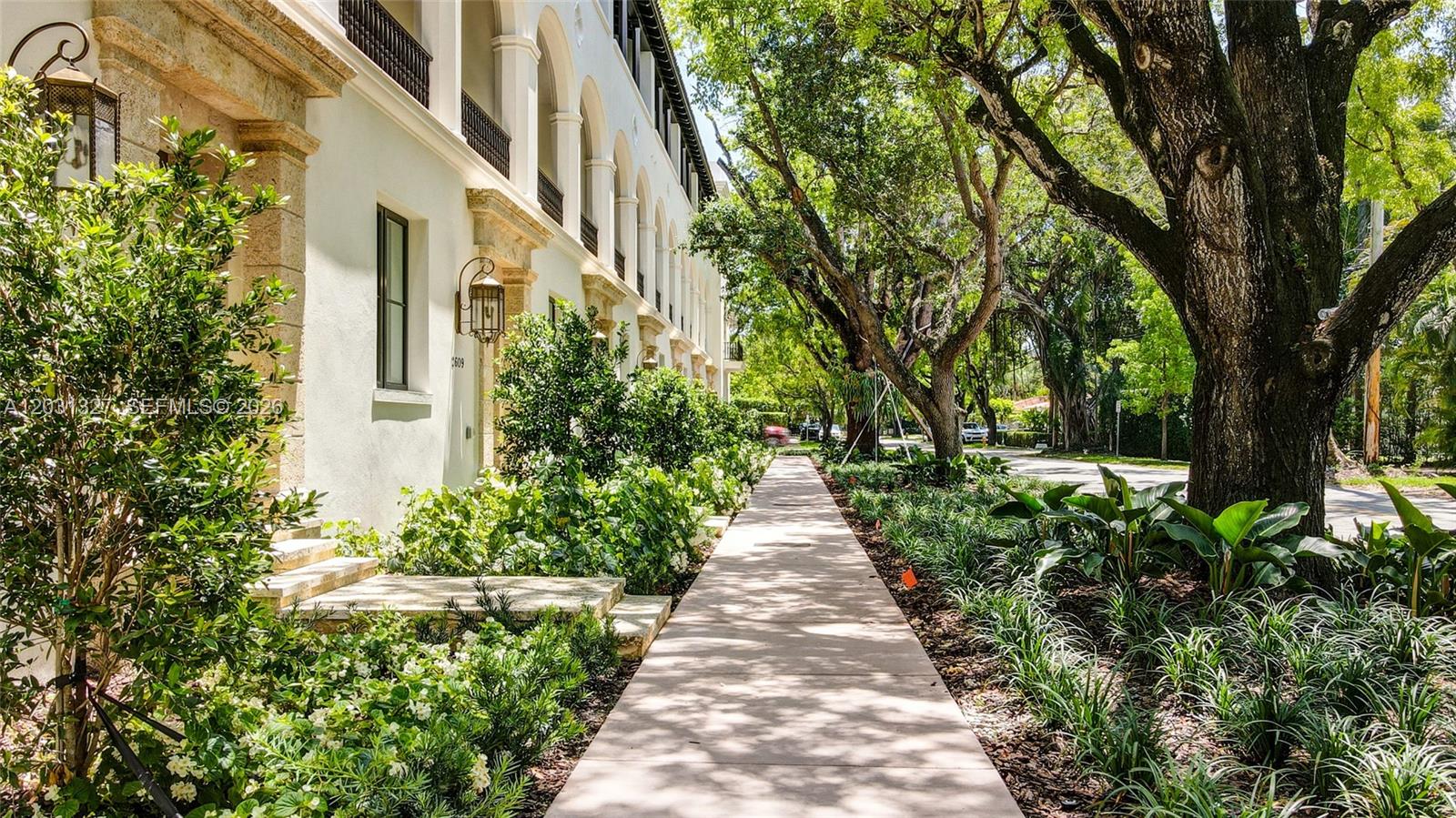 2611 Anderson Rd #2611, Coral Gables FL 33134
