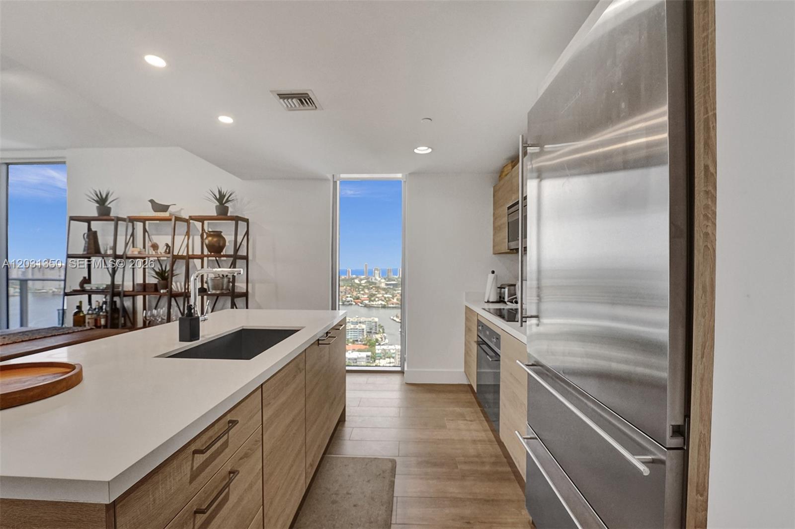 16385 Biscayne Blvd #3107, North Miami Beach FL 33160