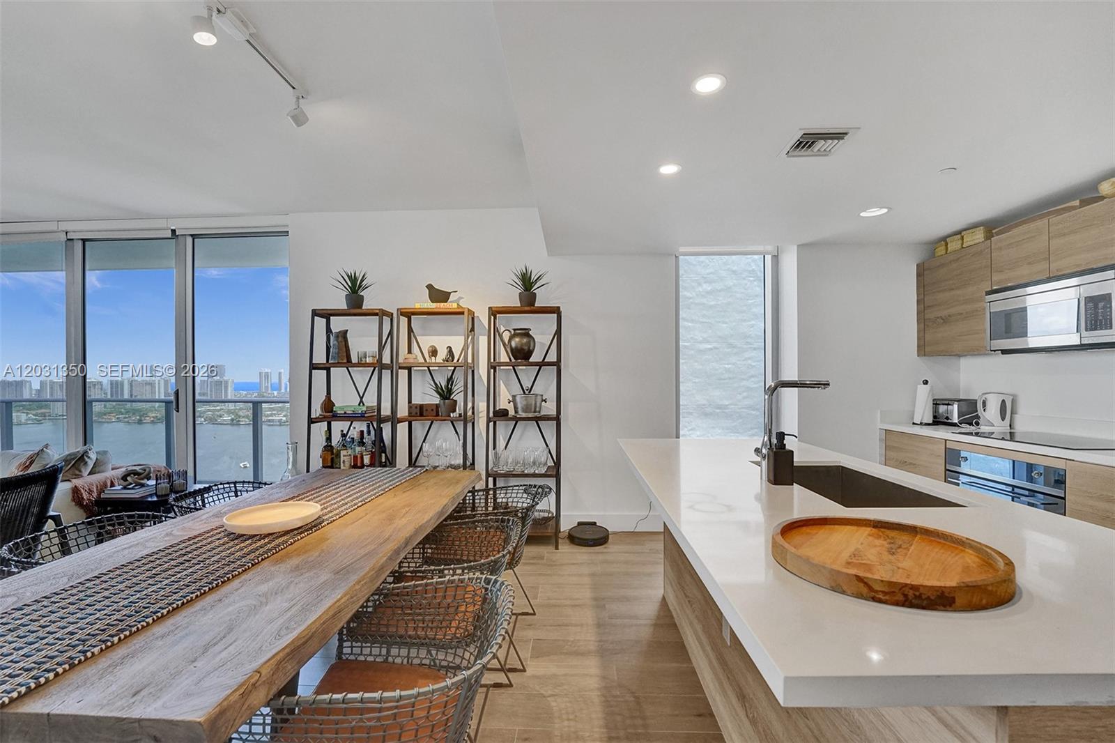 16385 Biscayne Blvd #3107, North Miami Beach FL 33160