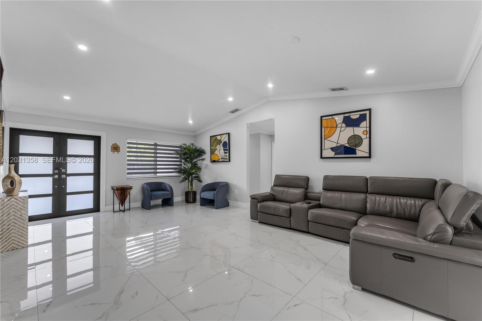 15842 SW 105th St, Miami FL 33196