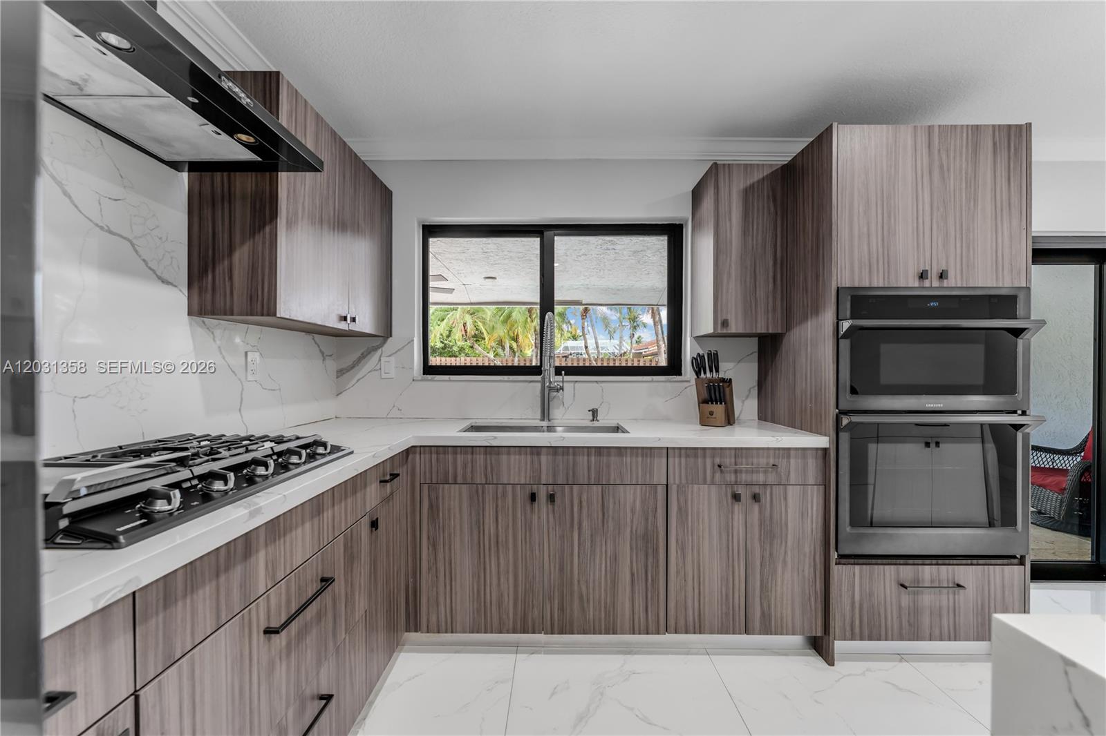 15842 SW 105th St, Miami FL 33196
