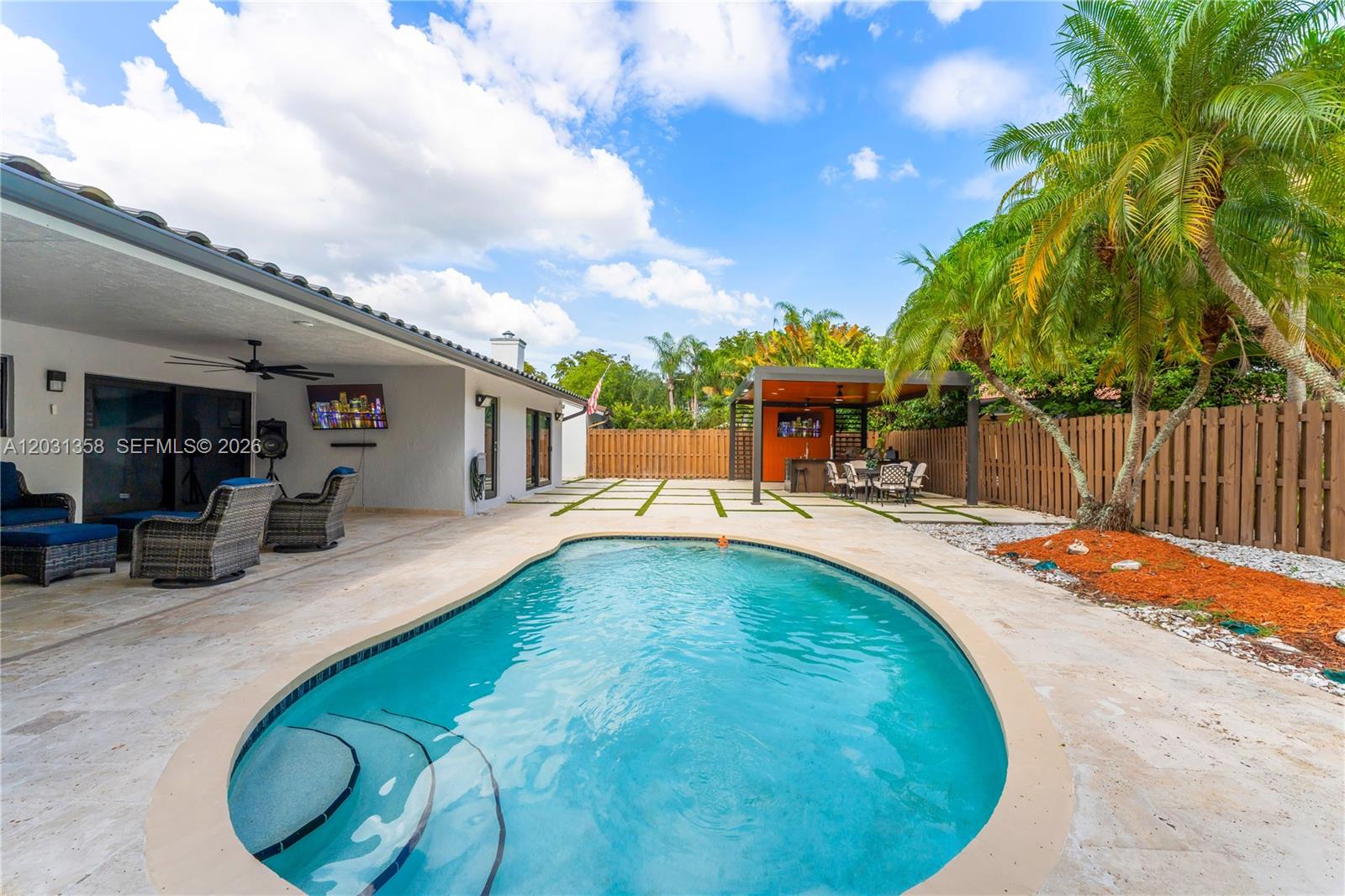 15842 SW 105th St, Miami FL 33196