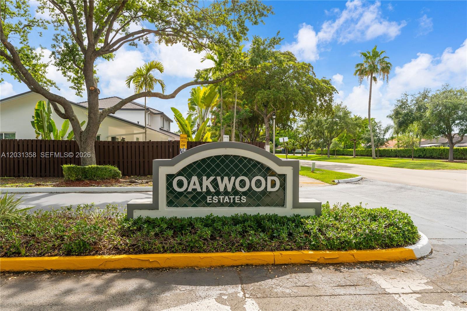15842 SW 105th St, Miami FL 33196