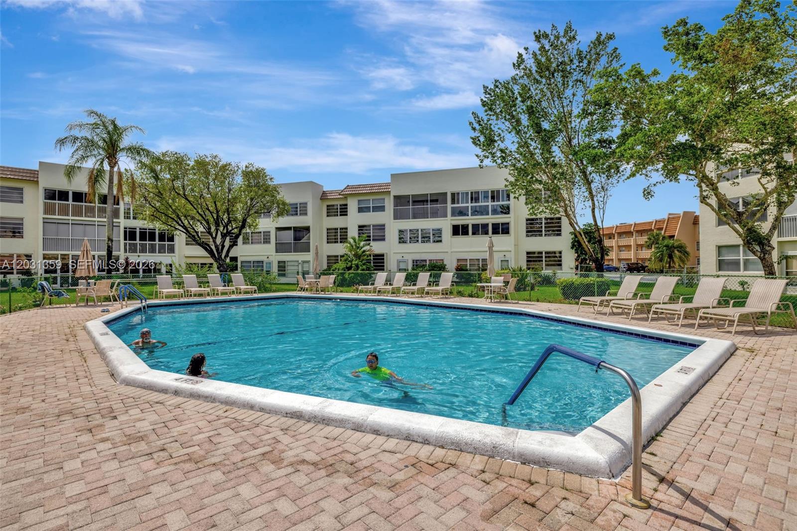 6800 Royal Palm Blvd #302F, Margate FL 33063