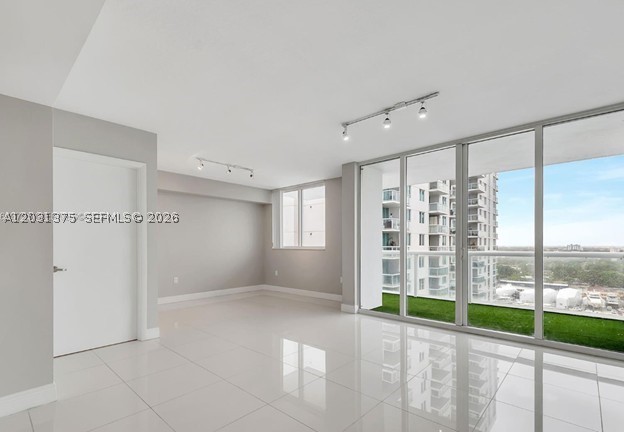 1871 NW S River Dr #1606, Miami FL 33125