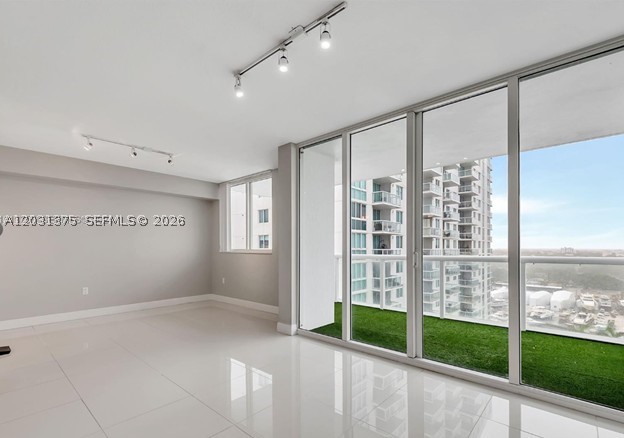 1871 NW S River Dr #1606, Miami FL 33125