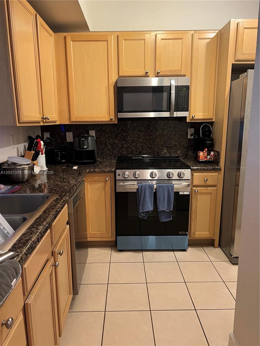 6001 SW 70th St #541, South Miami FL 33143