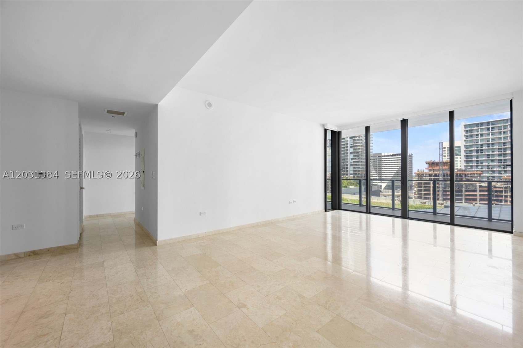 68 SE 6th St #910, Miami FL 33131