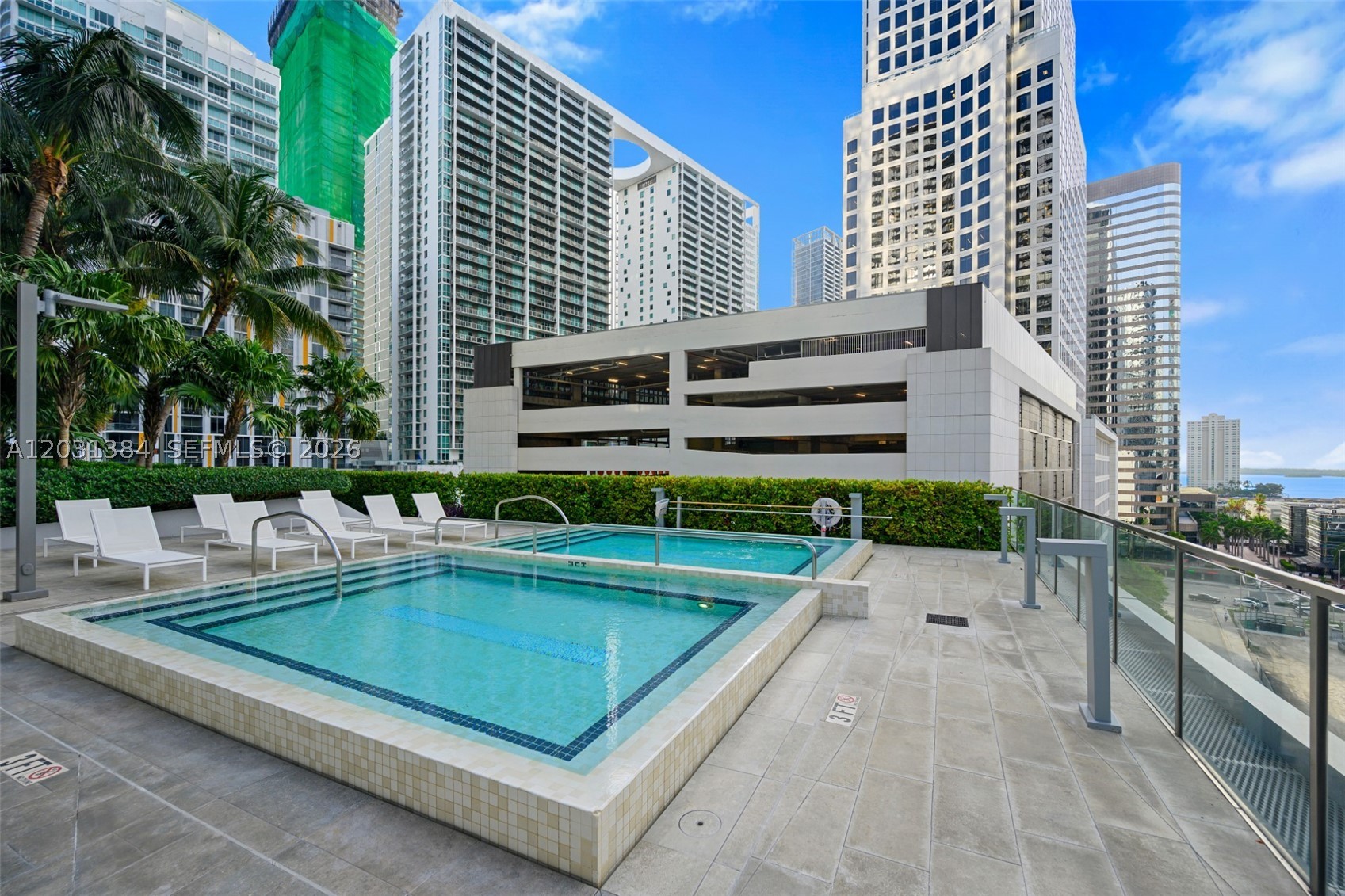 68 SE 6th St #910, Miami FL 33131