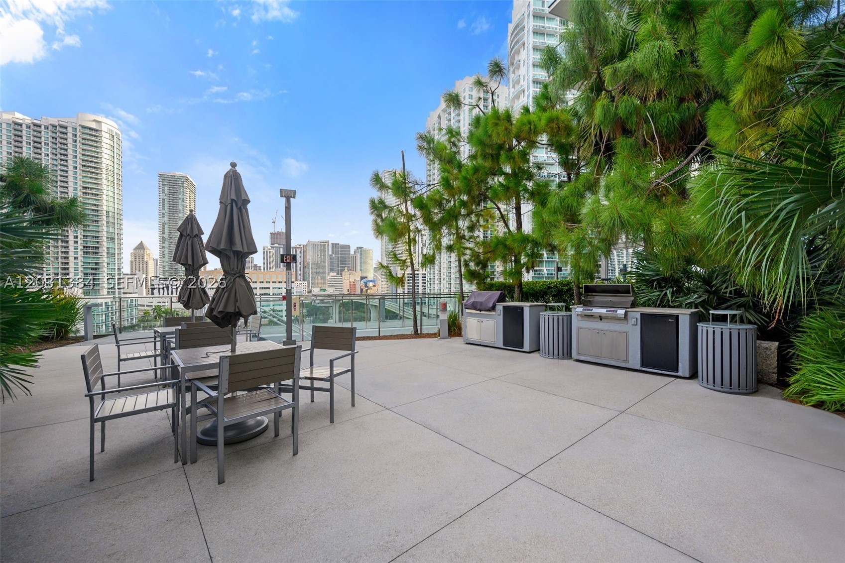 68 SE 6th St #910, Miami FL 33131