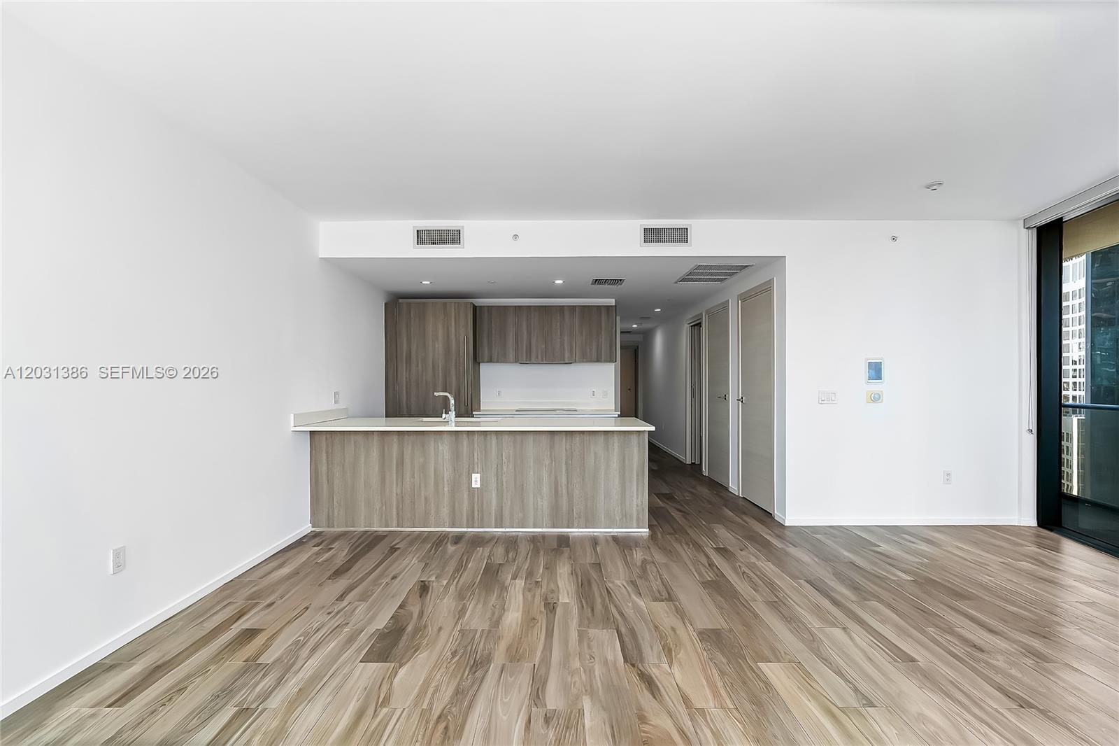 801 S Miami Ave #3704, Miami FL 33130