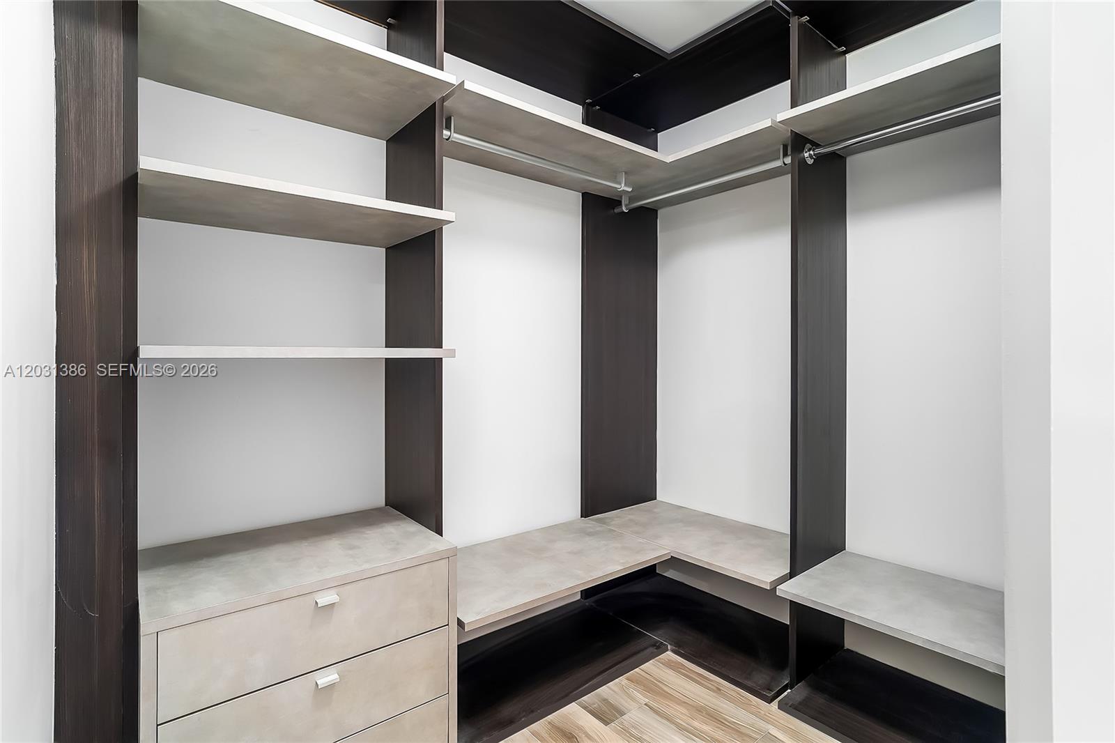 801 S Miami Ave #3704, Miami FL 33130
