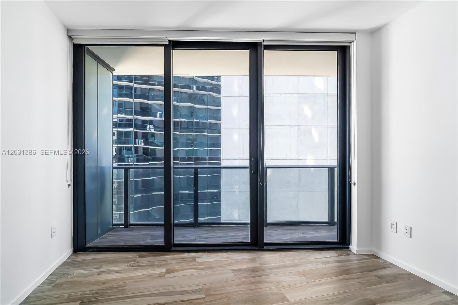 801 S Miami Ave #3704, Miami FL 33130