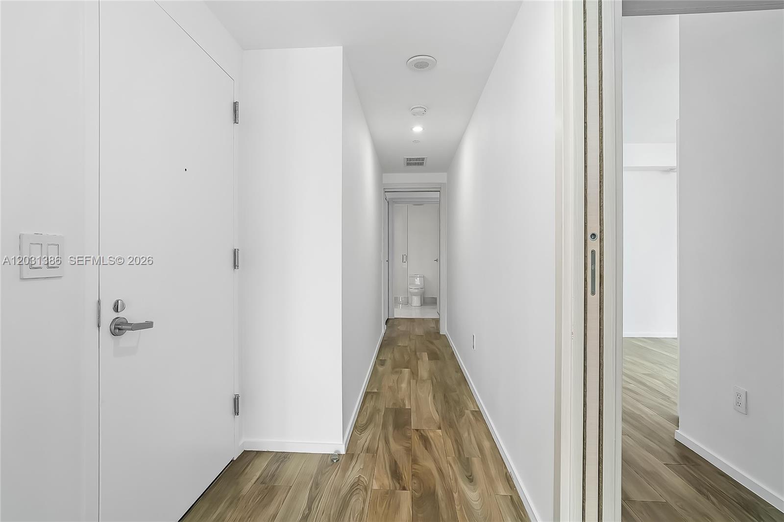 801 S Miami Ave #3704, Miami FL 33130