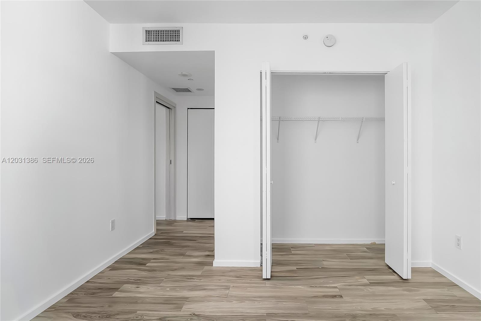 801 S Miami Ave #3704, Miami FL 33130