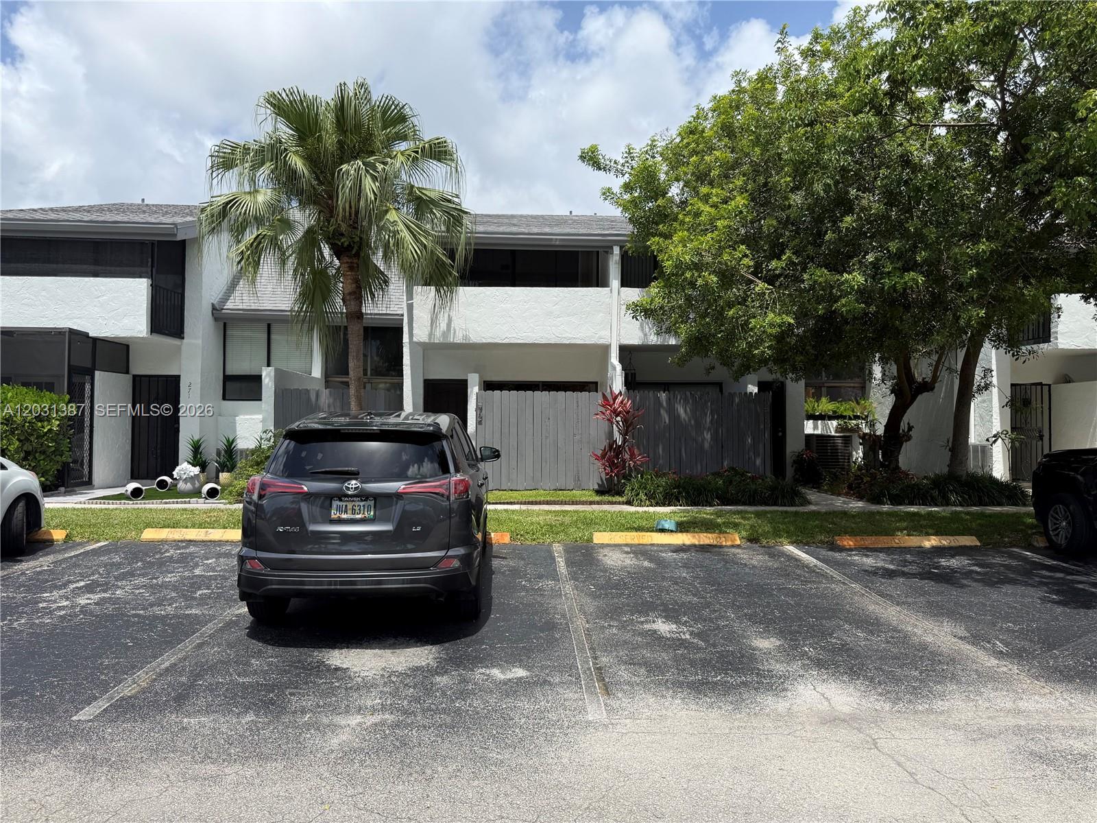 19220 NE 25th #272B, Miami FL 33180