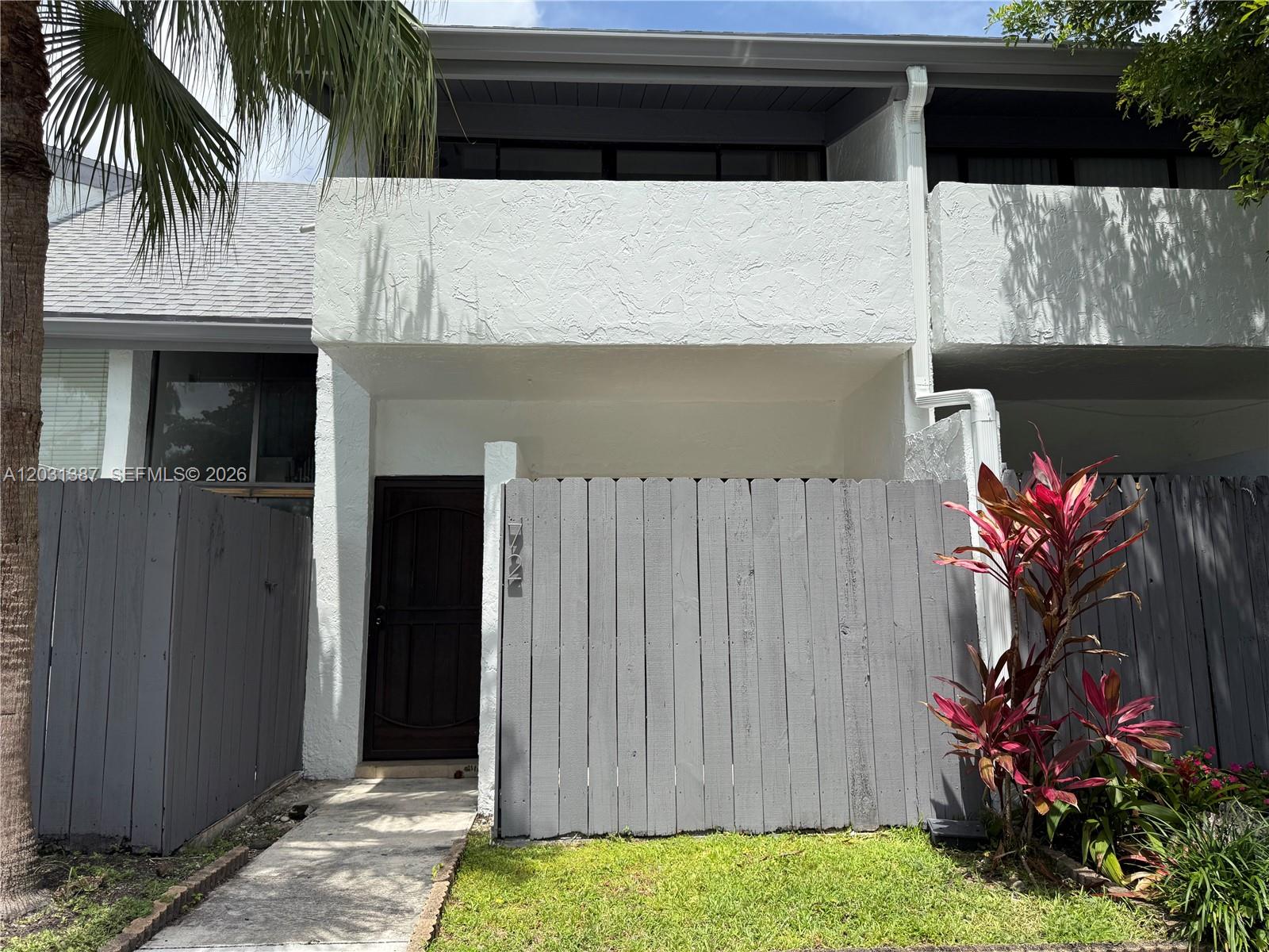 19220 NE 25th #272B, Miami FL 33180