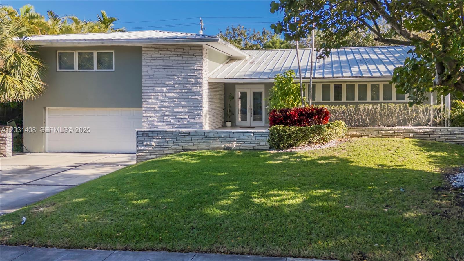 301 E Shore Dr E #301, Miami FL 33133