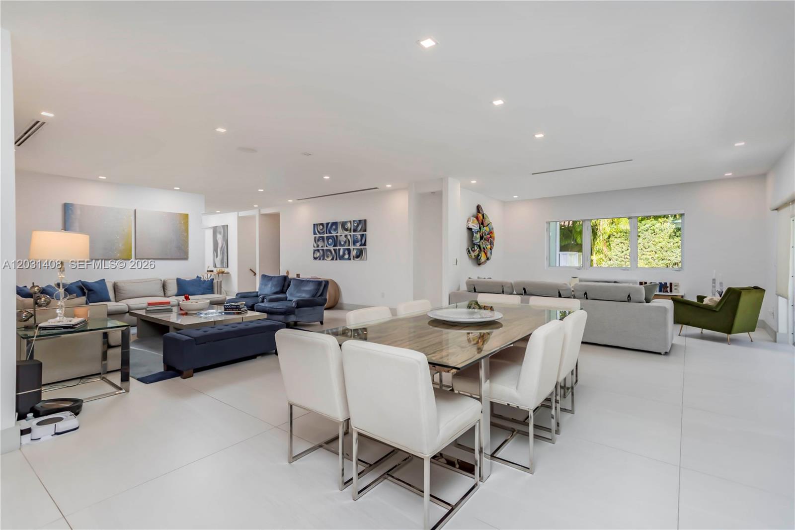301 E Shore Dr E #301, Miami FL 33133