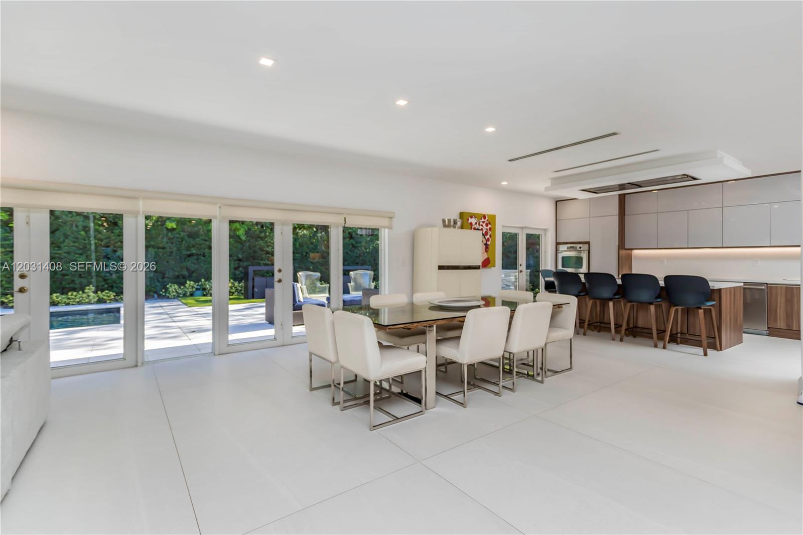 301 E Shore Dr E #301, Miami FL 33133