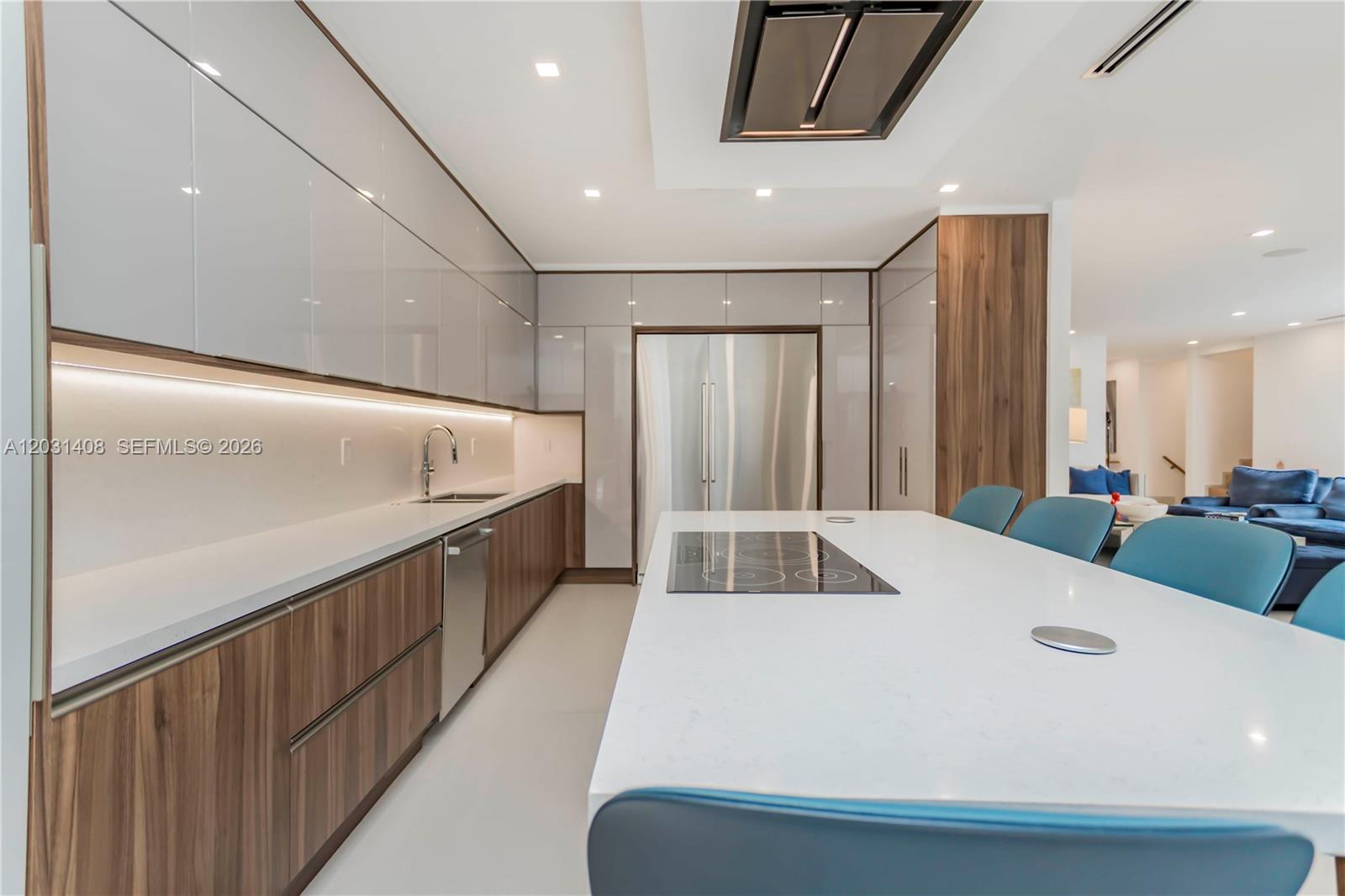 301 E Shore Dr E #301, Miami FL 33133