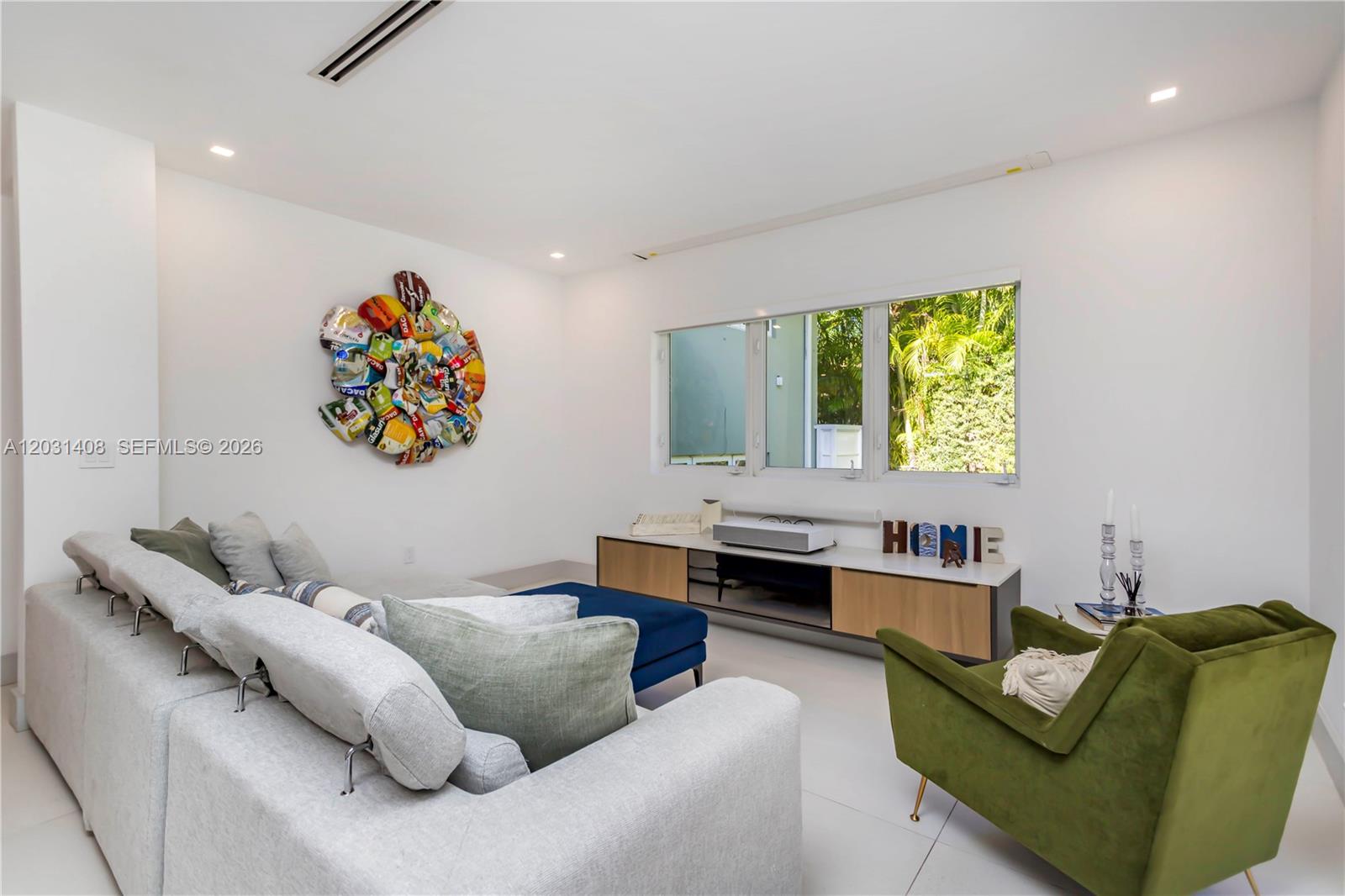 301 E Shore Dr E #301, Miami FL 33133