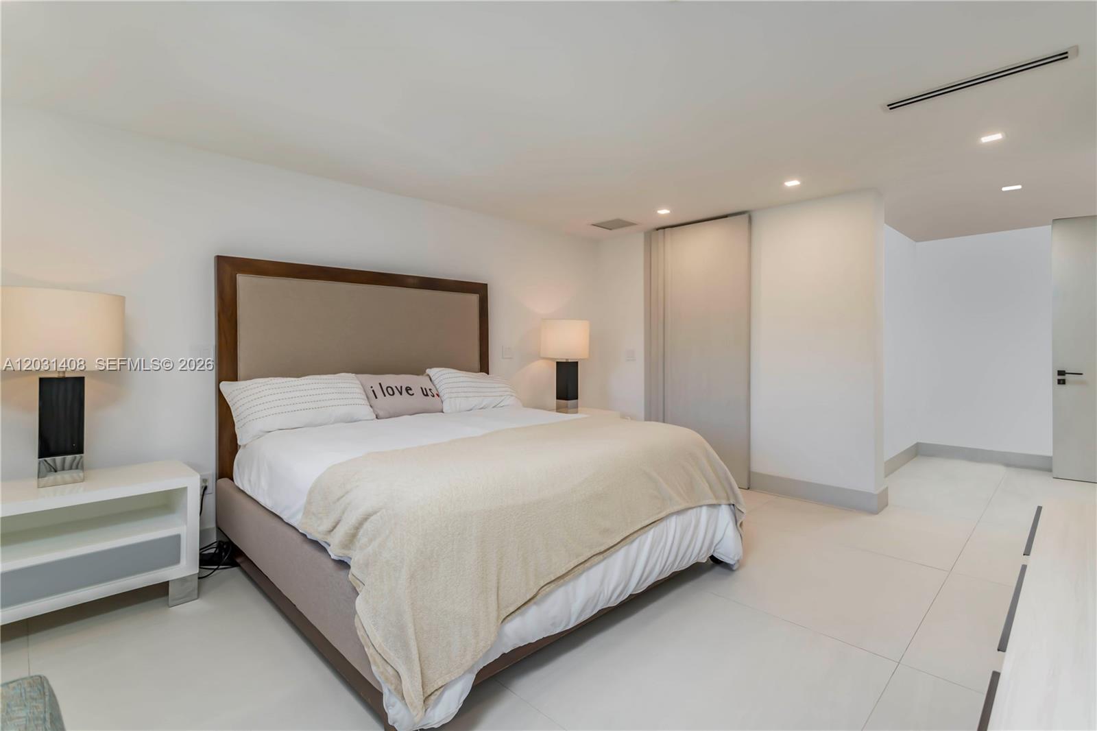 301 E Shore Dr E #301, Miami FL 33133
