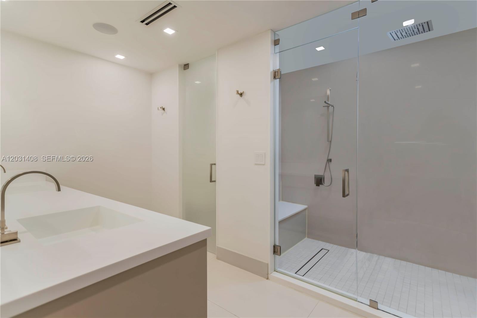 301 E Shore Dr E #301, Miami FL 33133