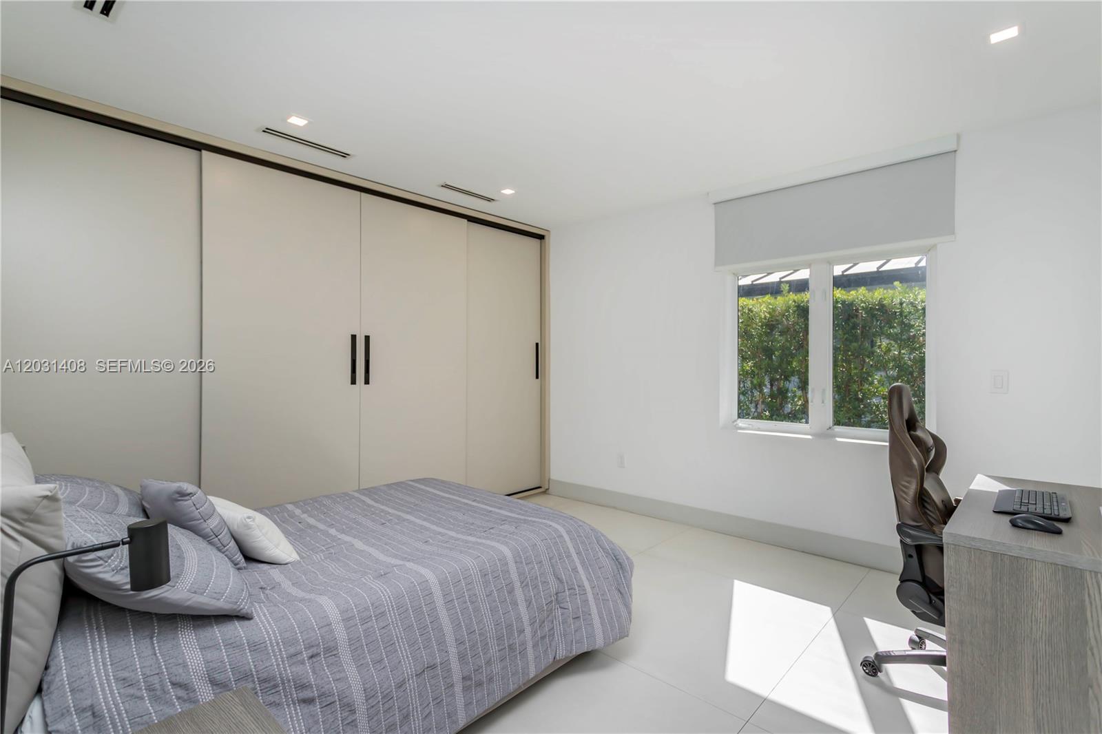 301 E Shore Dr E #301, Miami FL 33133