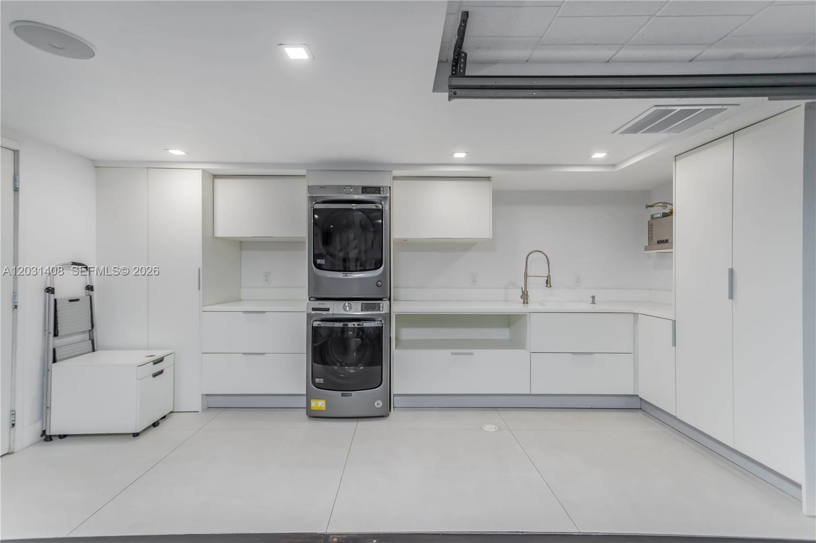 301 E Shore Dr E #301, Miami FL 33133