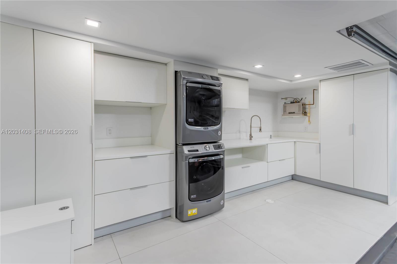 301 E Shore Dr E #301, Miami FL 33133
