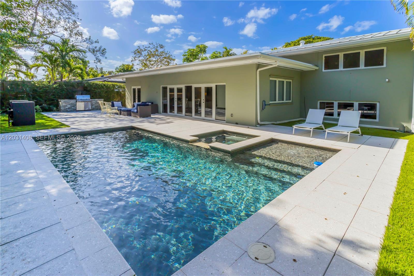 301 E Shore Dr E #301, Miami FL 33133