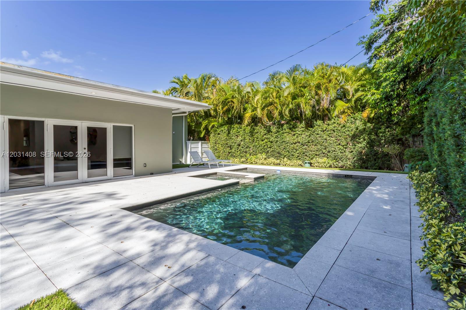 301 E Shore Dr E #301, Miami FL 33133