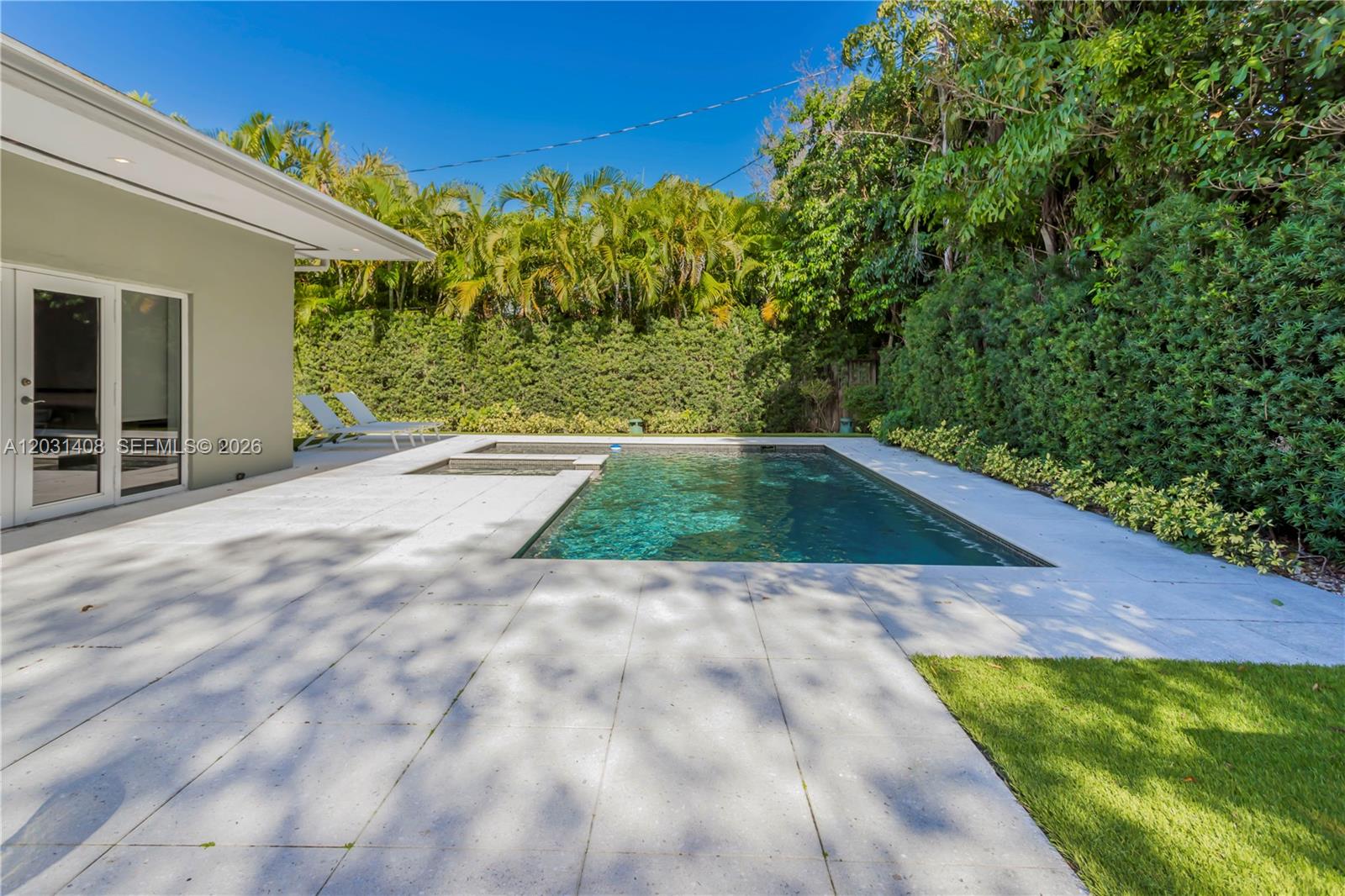 301 E Shore Dr E #301, Miami FL 33133
