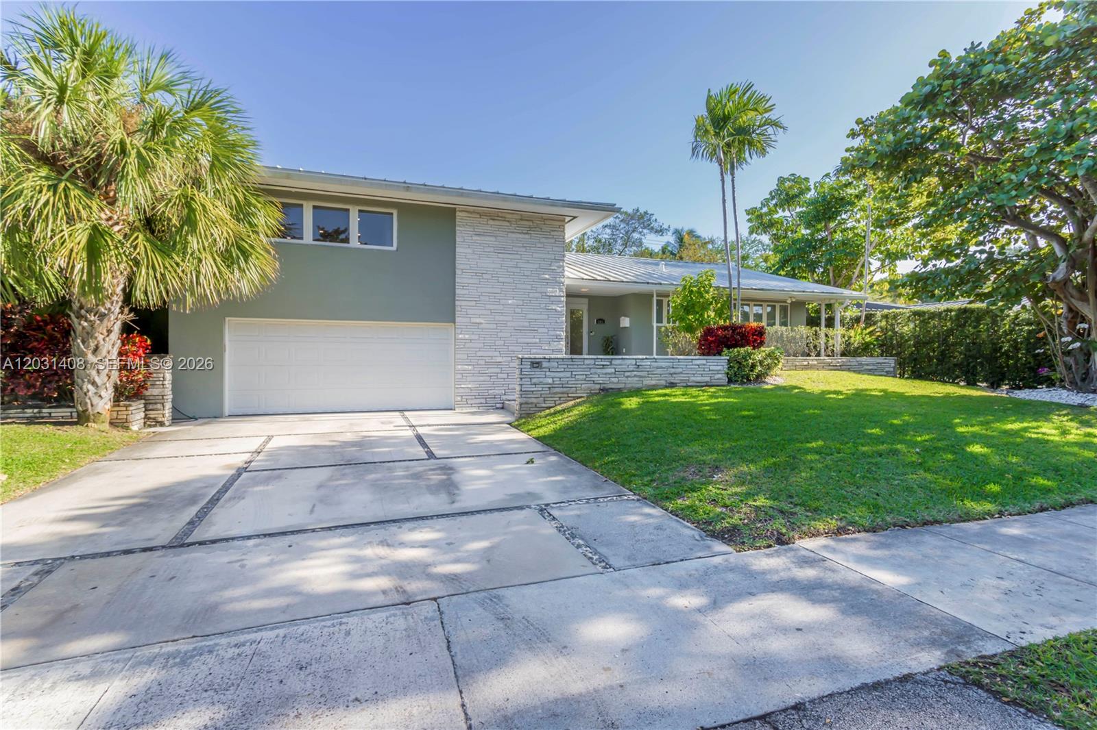 301 E Shore Dr E #301, Miami FL 33133