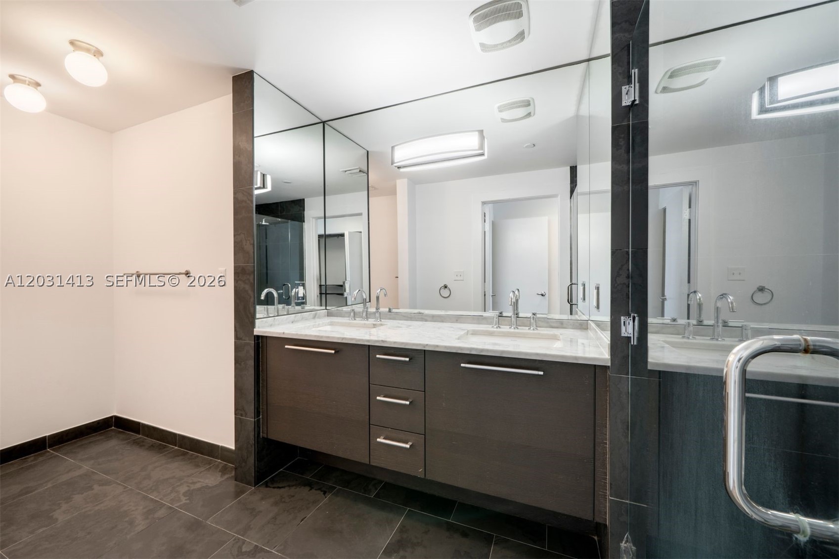 900 Biscayne Blvd #2101, Miami FL 33132
