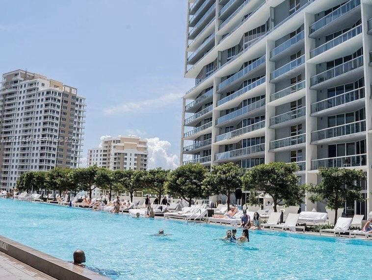 475 Brickell Ave #3915, Miami FL 33131