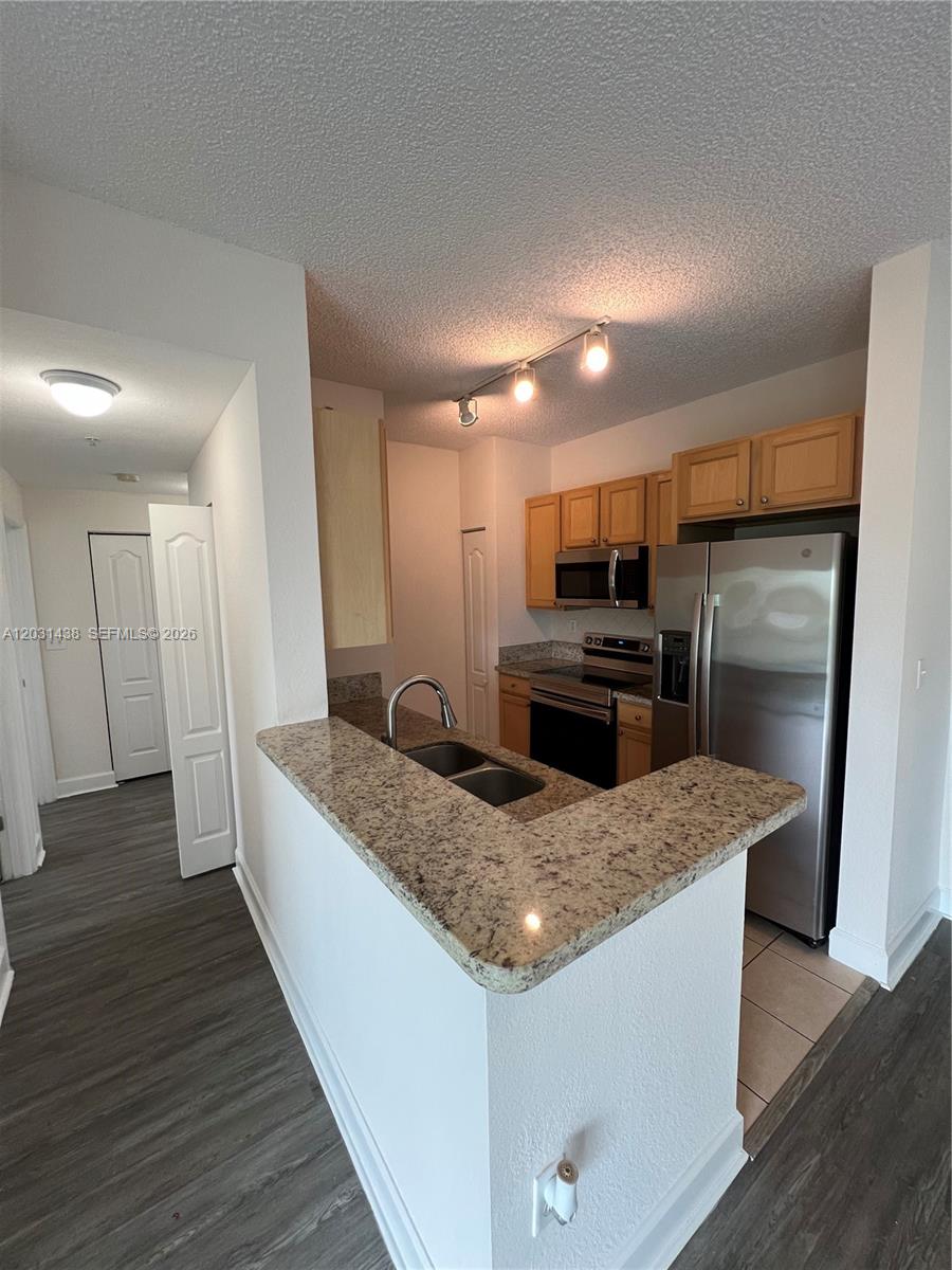6001 SW 70th St #545, South Miami FL 33143