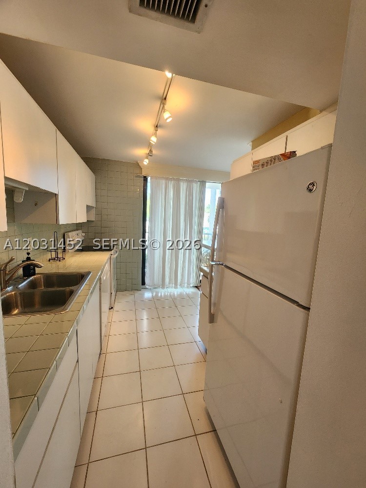 1301 River Reach Dr #106, Fort Lauderdale FL 33315