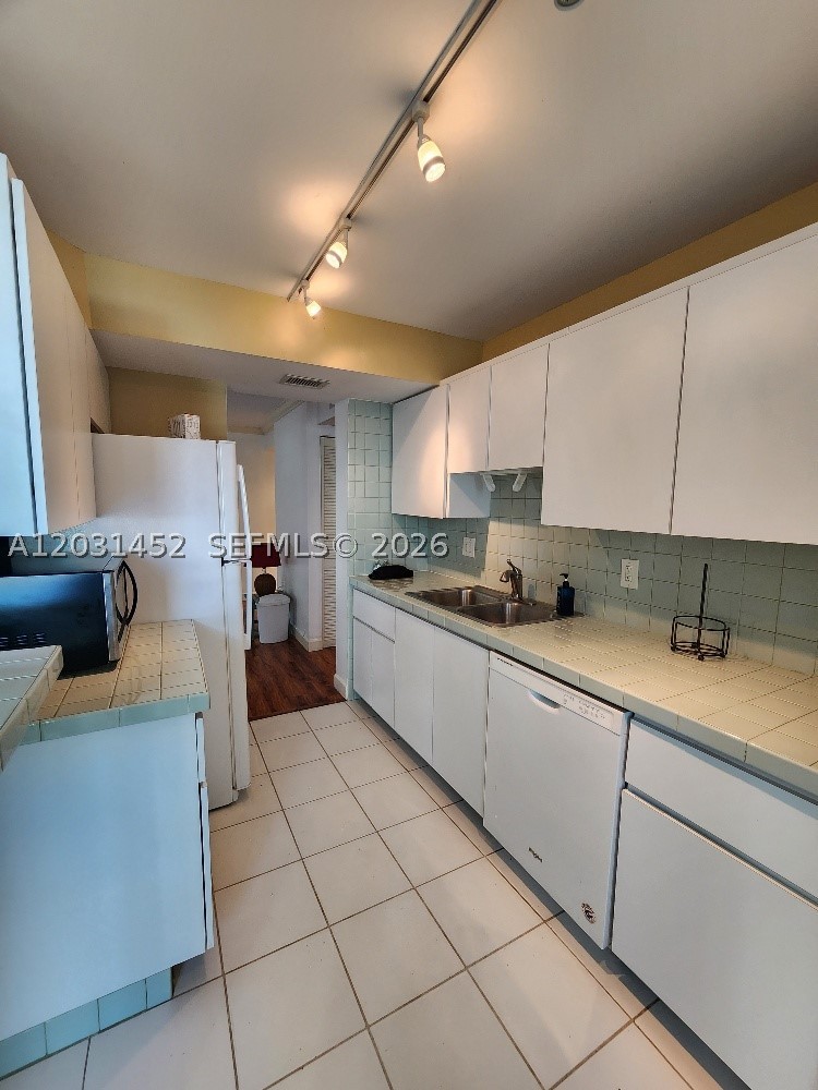 1301 River Reach Dr #106, Fort Lauderdale FL 33315
